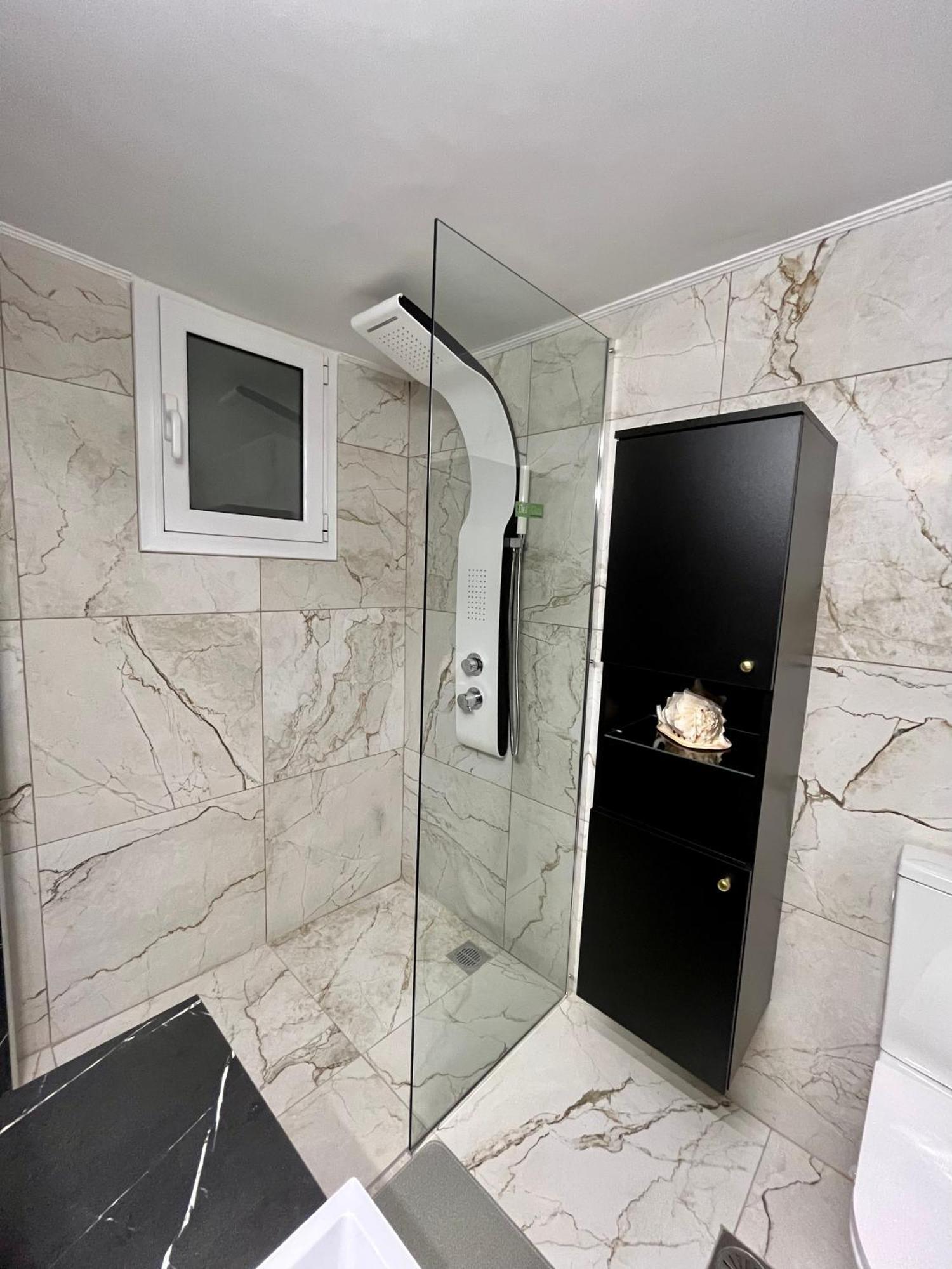 Apartment Emerald Luxury - Ath Airport *