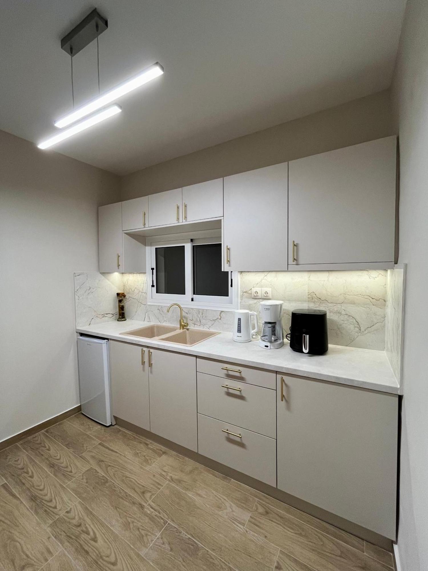 Apartment Emerald Luxury - Ath Airport Spata (East Attica)